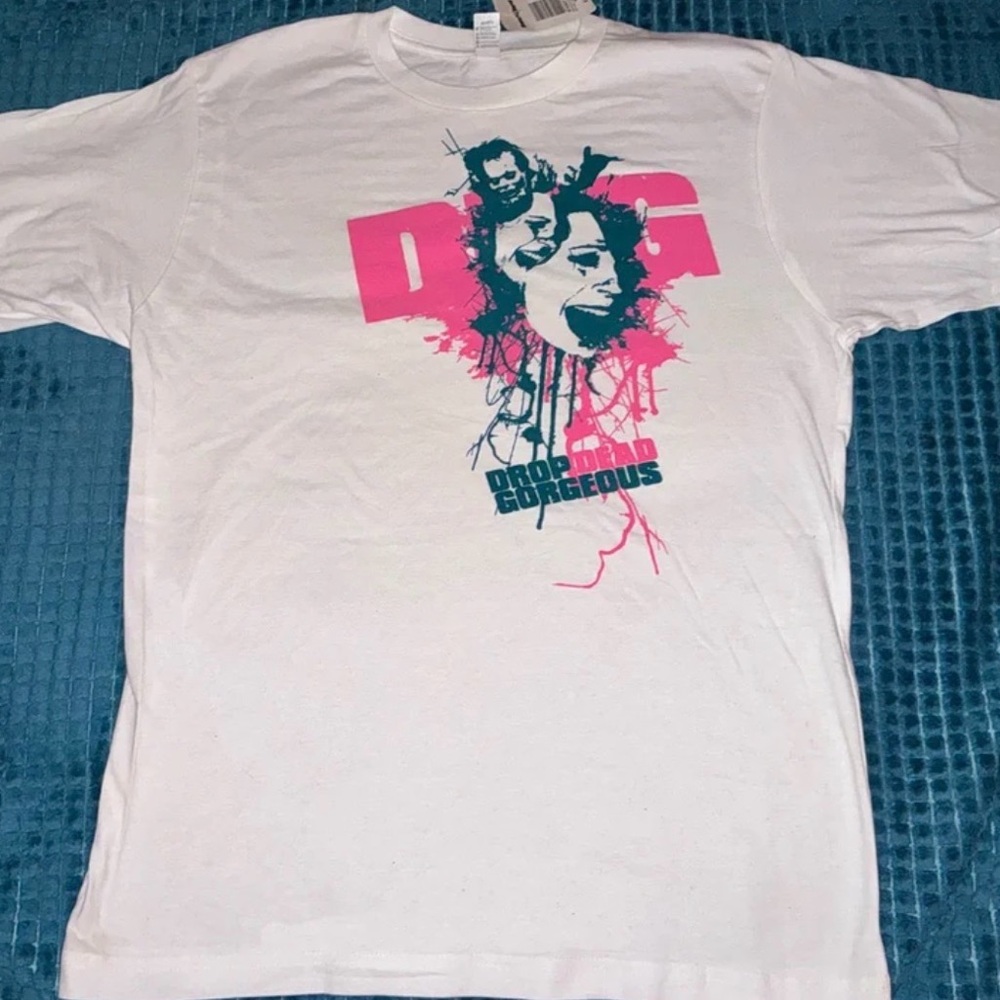 DROP DEAD, GORGEOUS Screaming Girl & Zombie Drip Emo Post-Hardcore Band T-Shirt